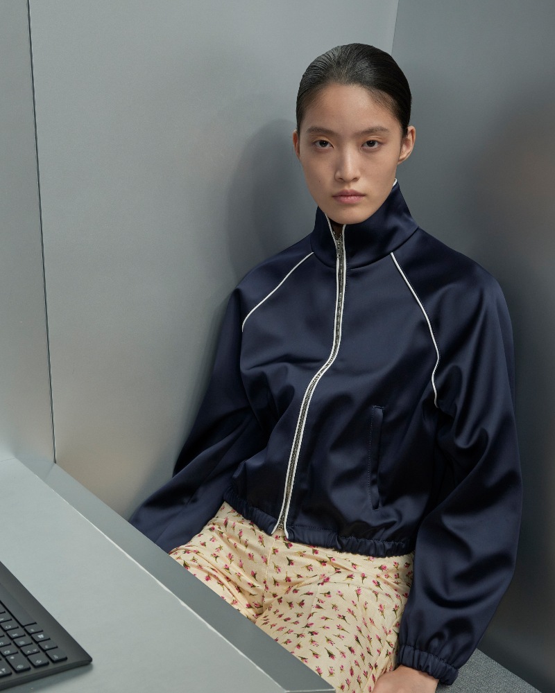 Sandro trae de vuelta el estilo años 70 más sport para 2026