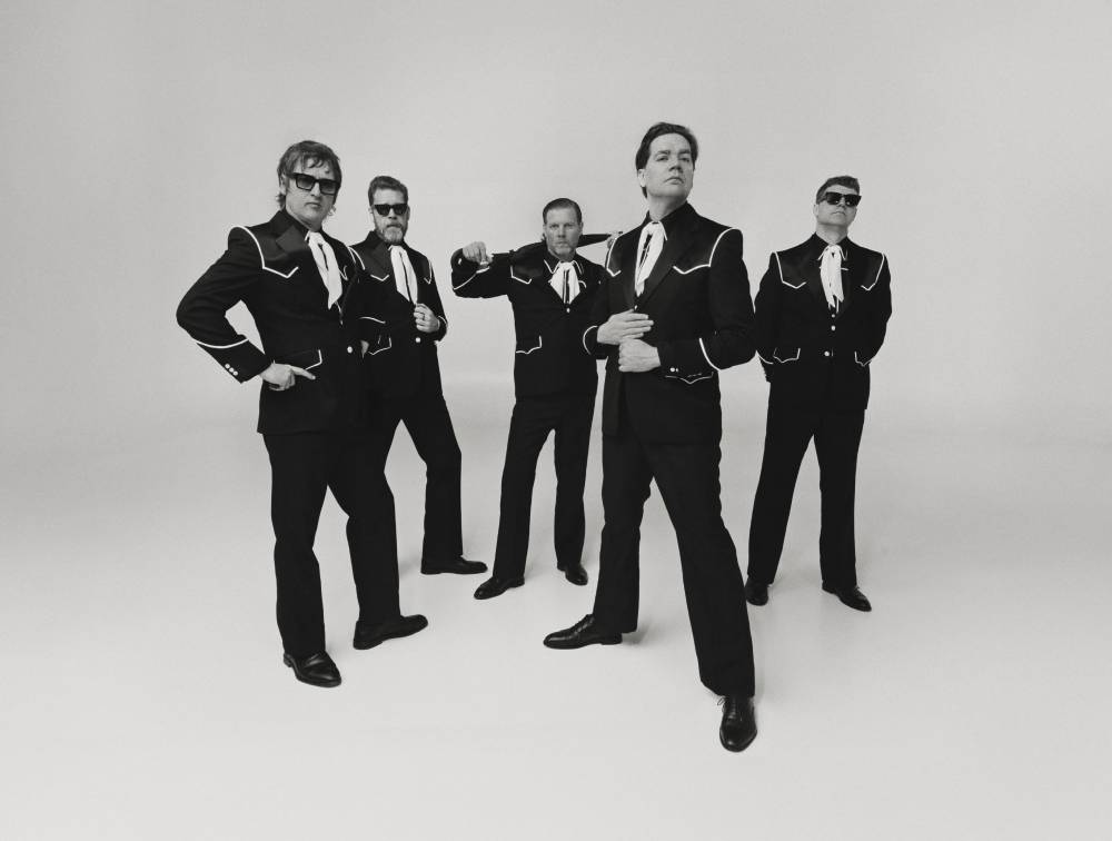 the hives forever the hives rock punk banda tres decadas 