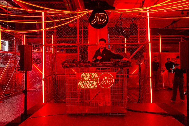 tienda moda urbana barcelona fiesta jd sports