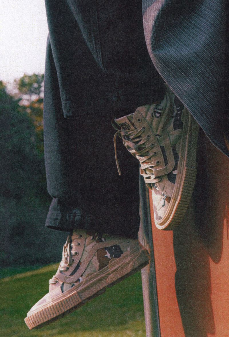 Oamc y WTaps le dan un giro militar a las zapas de Vans