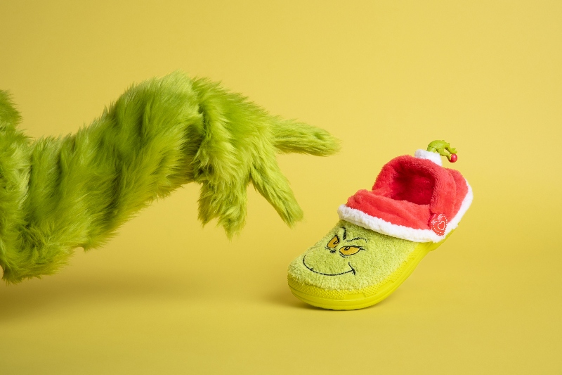 Con estas Crocs no serás el Grinch, pero sí estarás cómodo