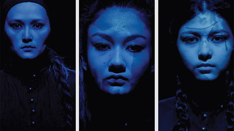 Saodat Ismailova - I Compete with Time. Vista de la exposición de video en la galería Angels Barcelona