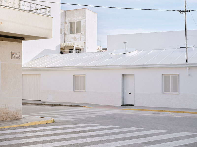 El Búnker: la antigua casa de pueblo rehabilitada por Abez
