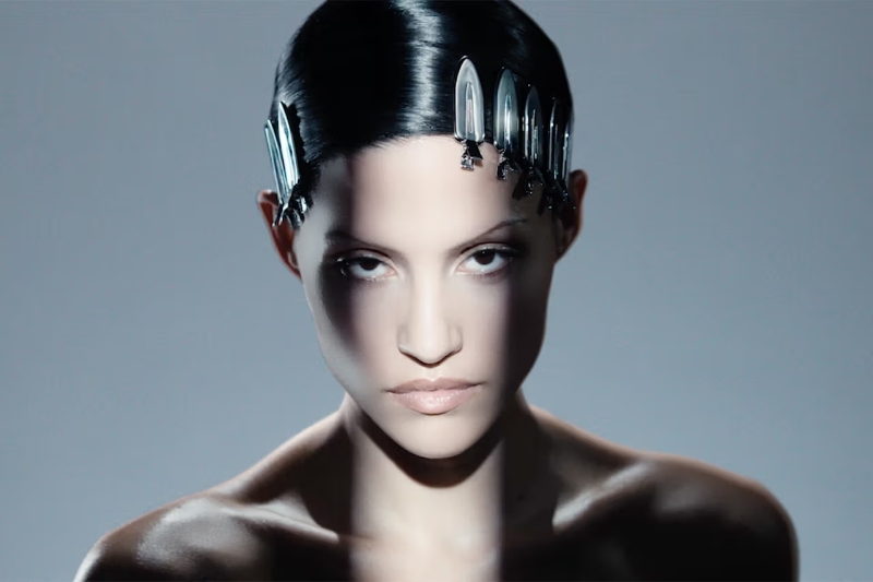 Zara adelanta la tendencia de 2026: el pelo futurista