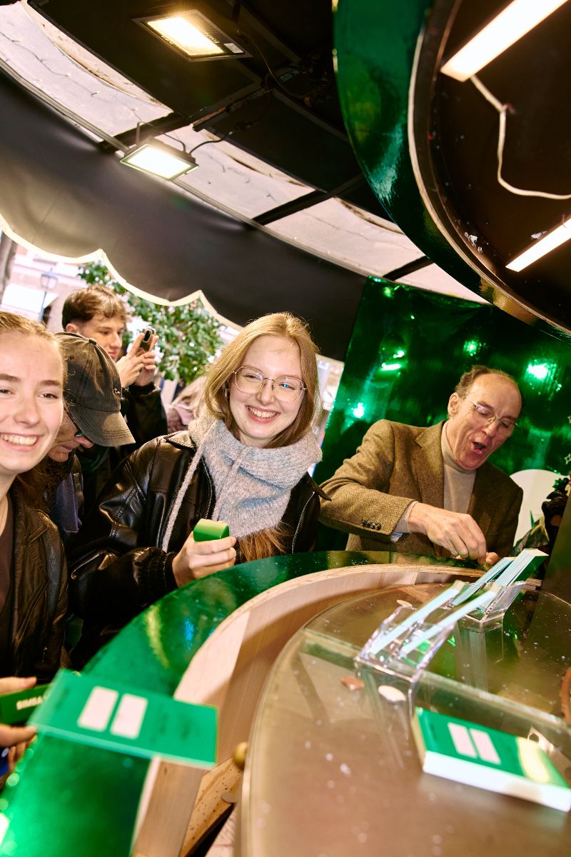 Bimba y Lola reparte golden tickets, como Willy Wonka