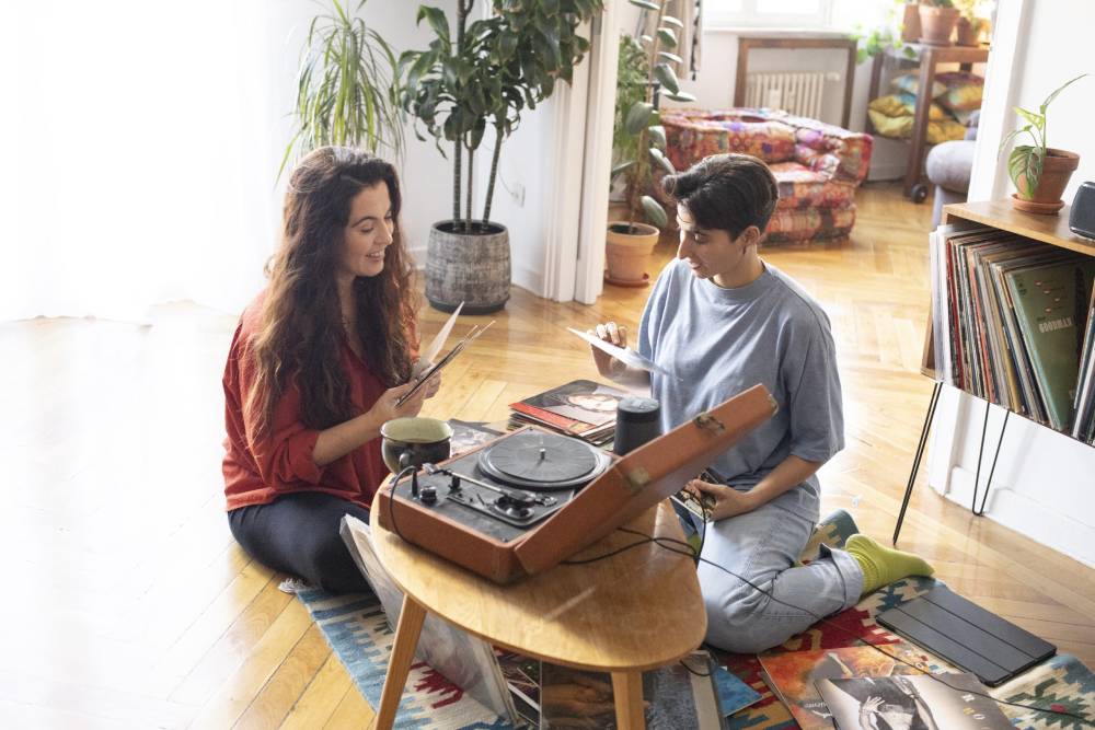 Alba Flores presenta la canción Flores para Antonio