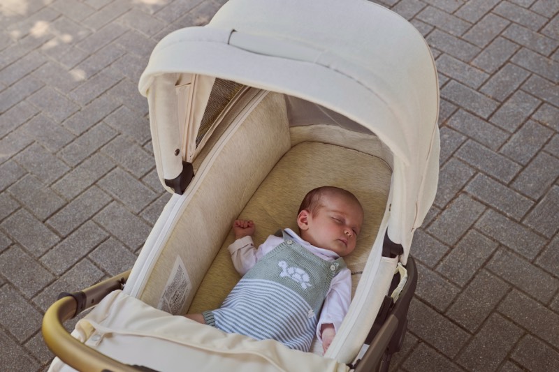 Bellagio Chicco: carro de paseo elegante que se pliega solo