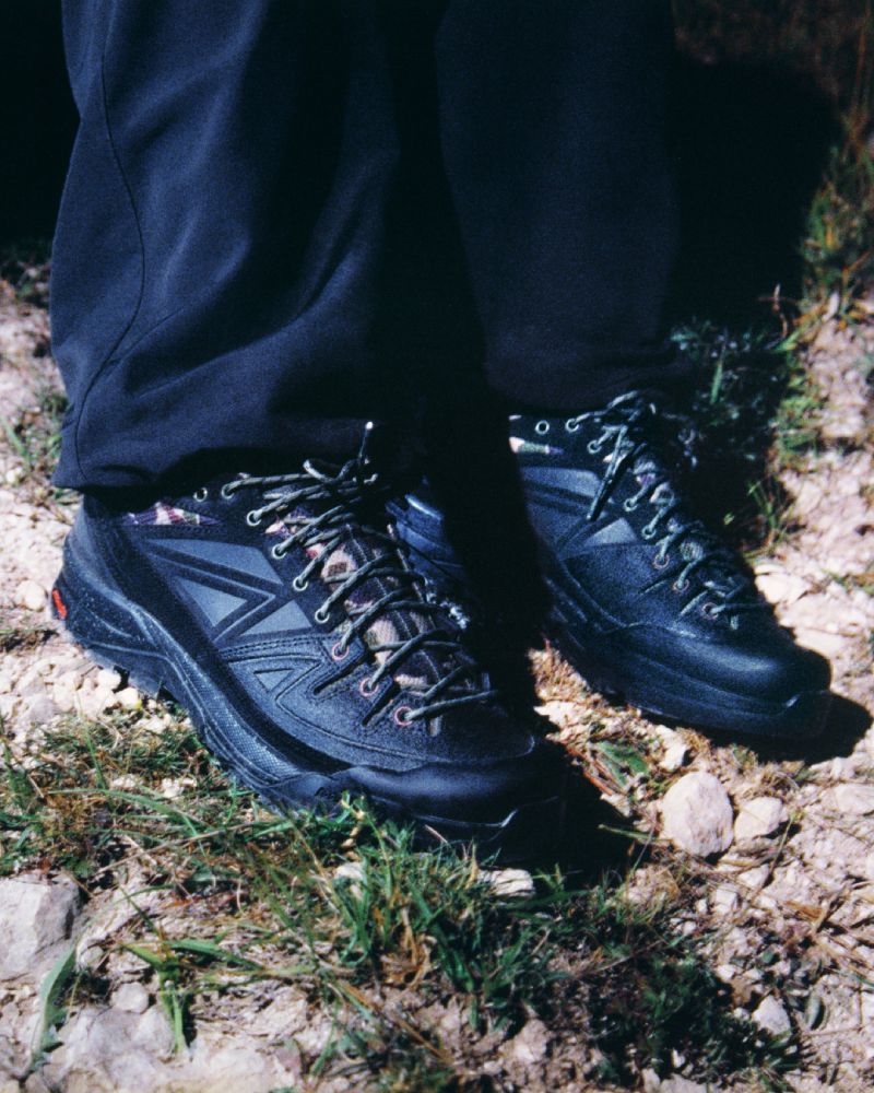 Carhartt WIP y Salomon le dan un giro workwear a las X ALP