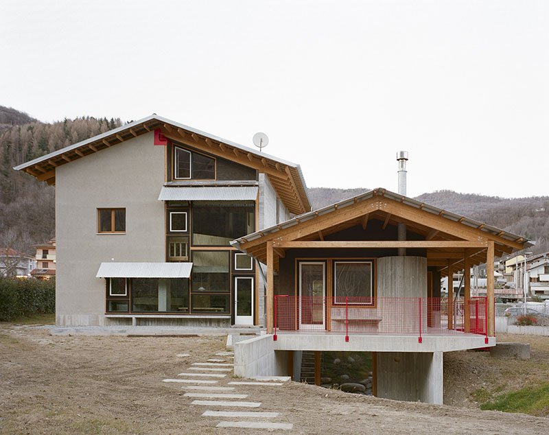 Casa BM: calidez y brutalismo según ErranteArchitetture