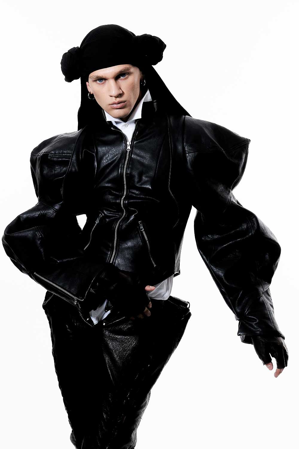 Todas las caras de Constantine Trots por Max Bohdano