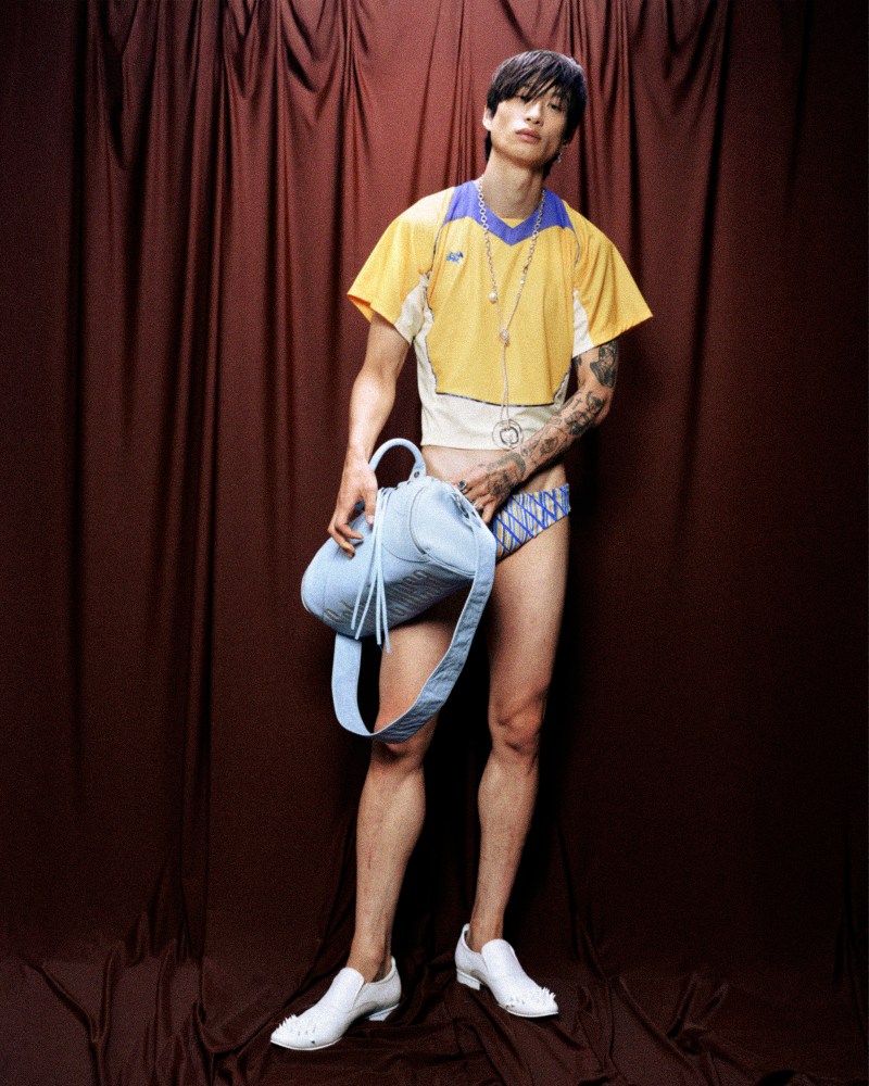 El azul eléctrico de Dimoni transforma la moda de gimnasio