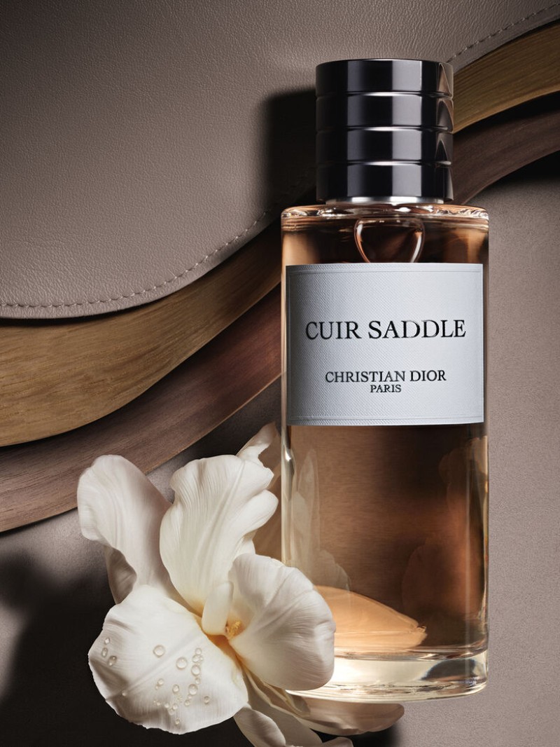 El nuevo Cuir Saddle de Dior huele a cuero, pero moderno