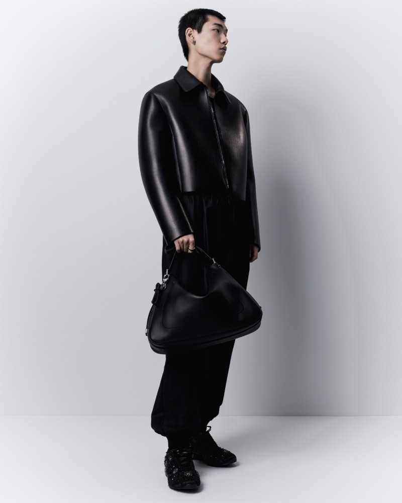 El nuevo Cuir Saddle de Dior huele a cuero, pero moderno