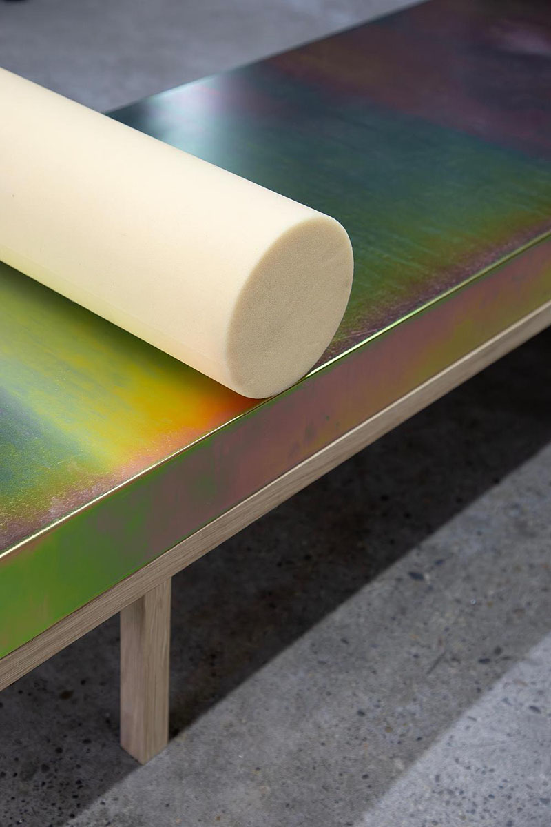 Pulpo transforma el mobiliario industrial en piezas de arte