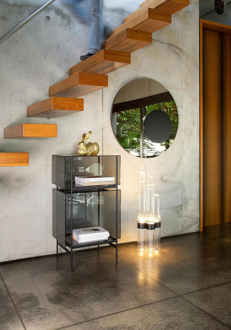 Pulpo transforma el mobiliario industrial en piezas de arte