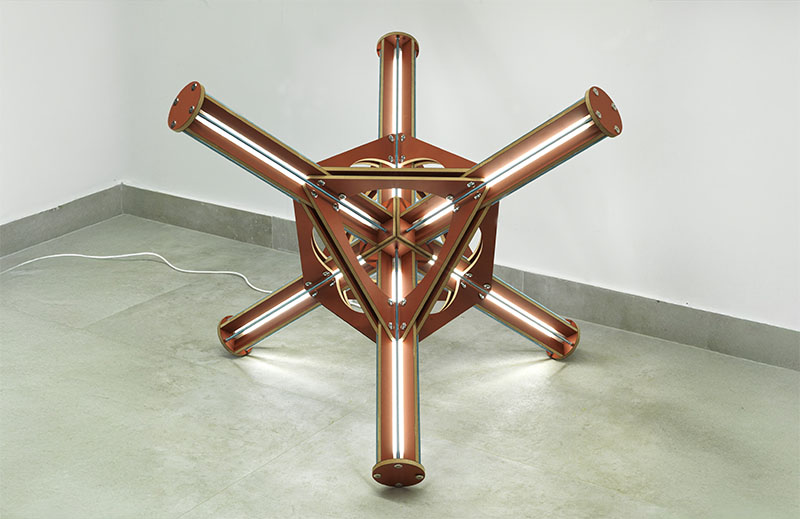 Luminaria Matatena creada con materiales de Formica dentro del proyecto de TetuánCrea