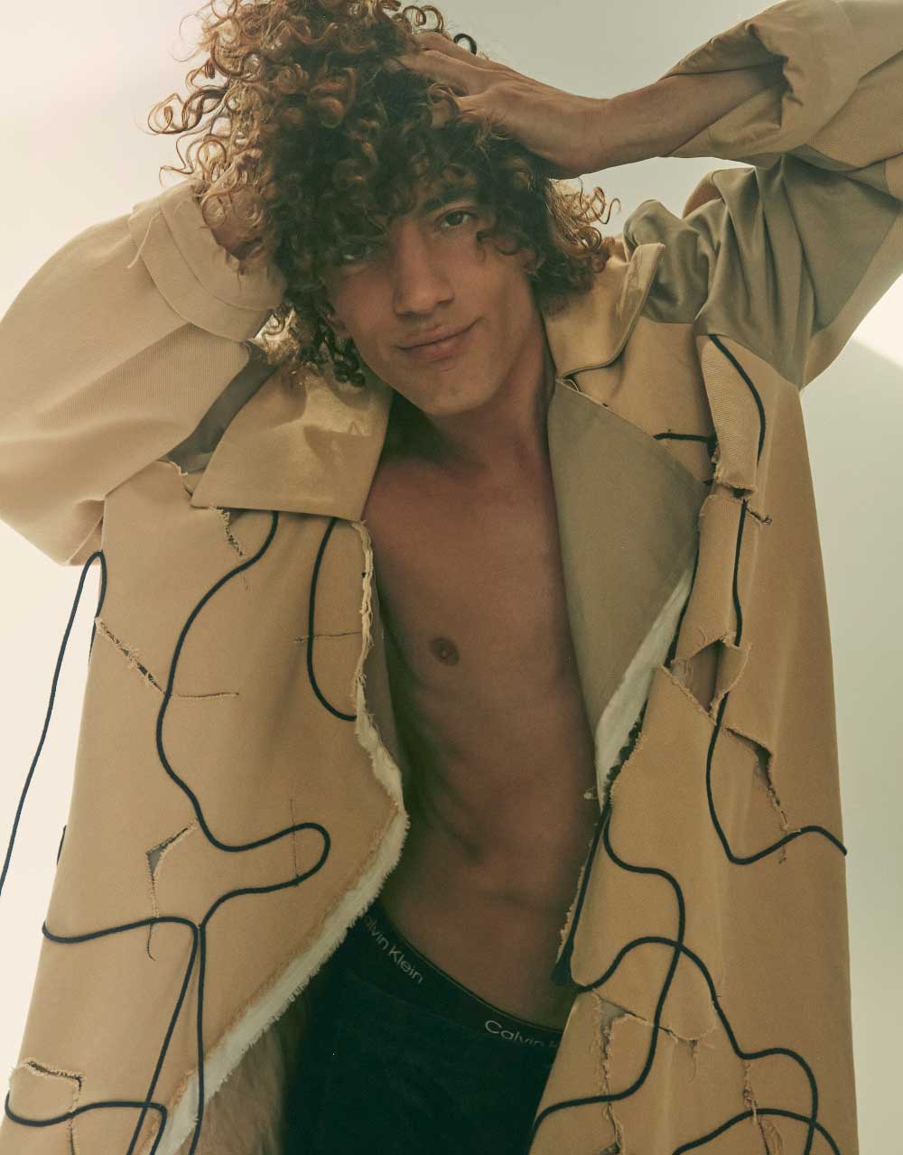 El perfume de Jorge López entre rodaje y rodaje