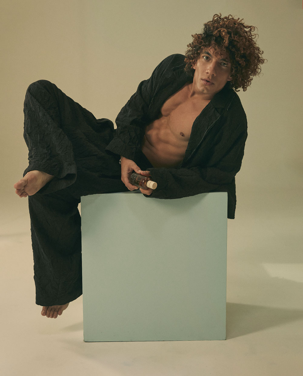 El perfume de Jorge López entre rodaje y rodaje