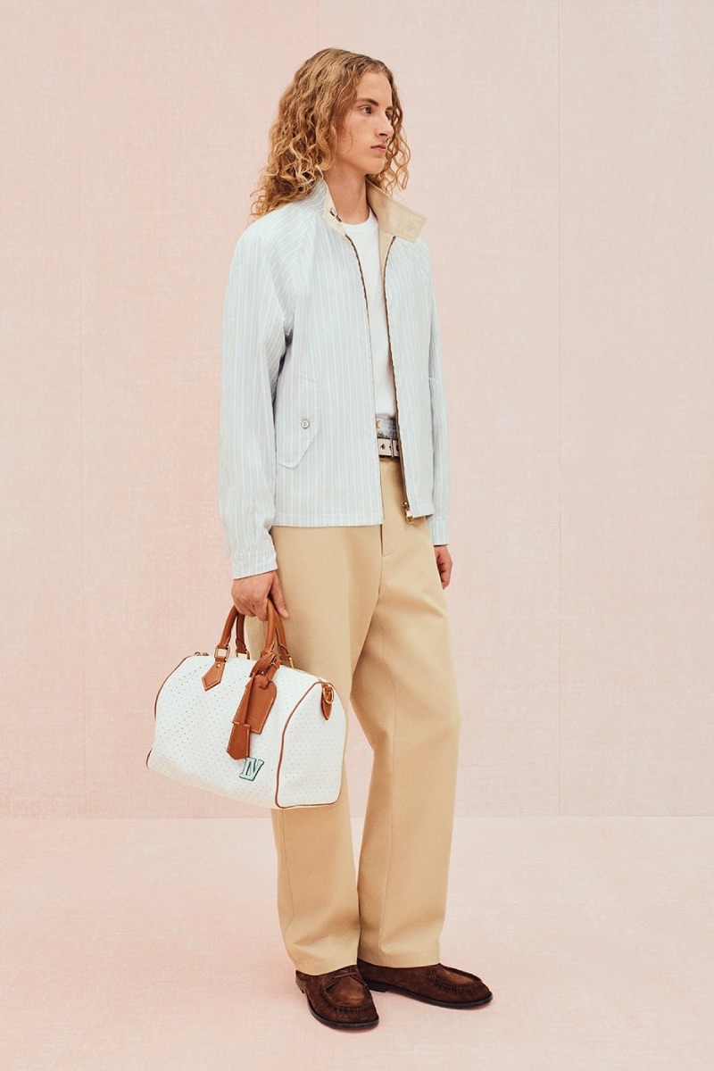 Pharrell lleva sus dandys de Louis Vuitton a Central Park