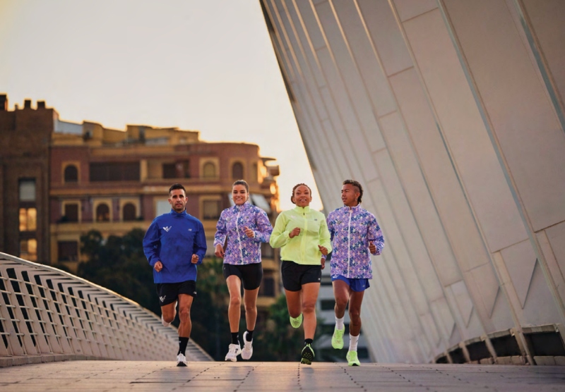 maratón valencia 2025 actividad deportiva runner new balance