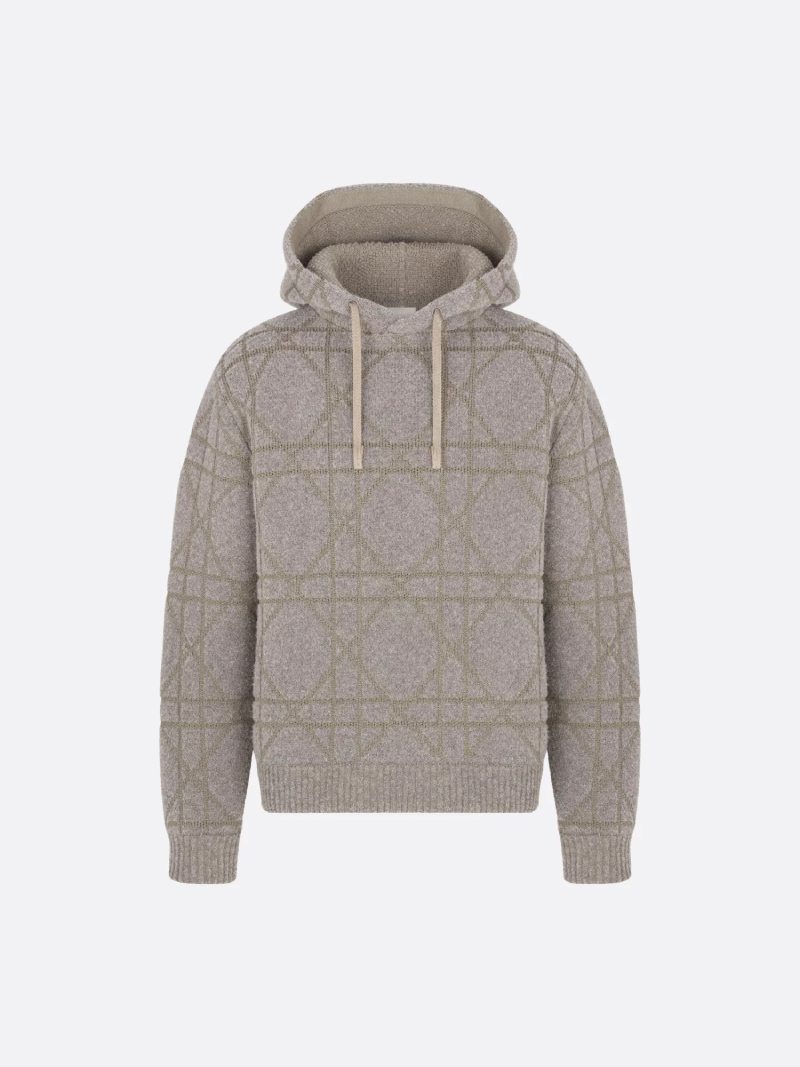 Mejores sudaderas para un look de moda urbana invierno 2025