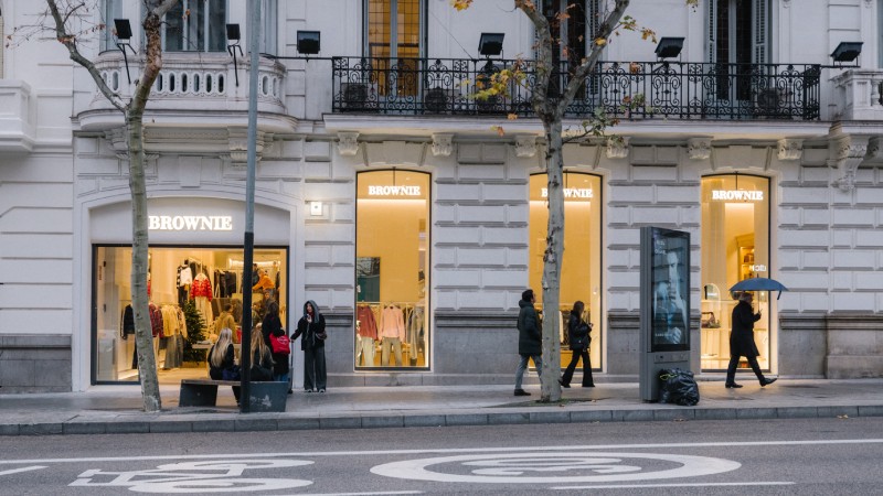 Girls, buenas noticias: Brownie Serrano ha abierto