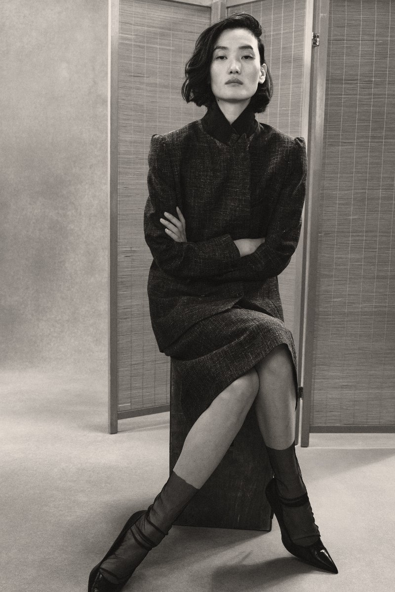 Soshiotsuki introduce su versión de traje delicada en Zara