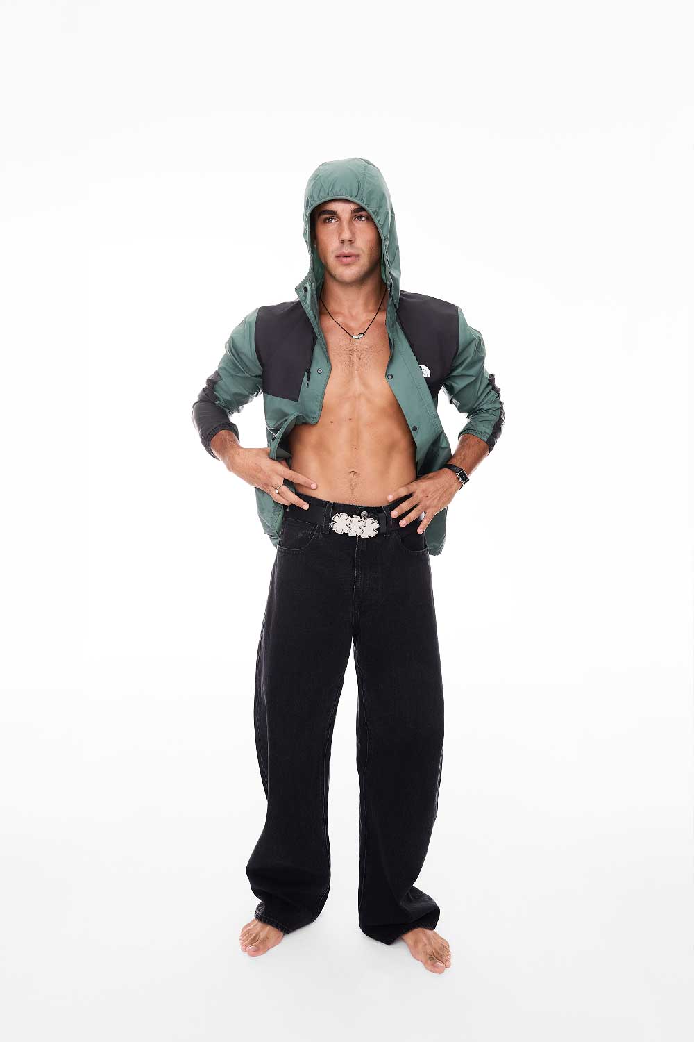 oscar casas actor estrenos 2026