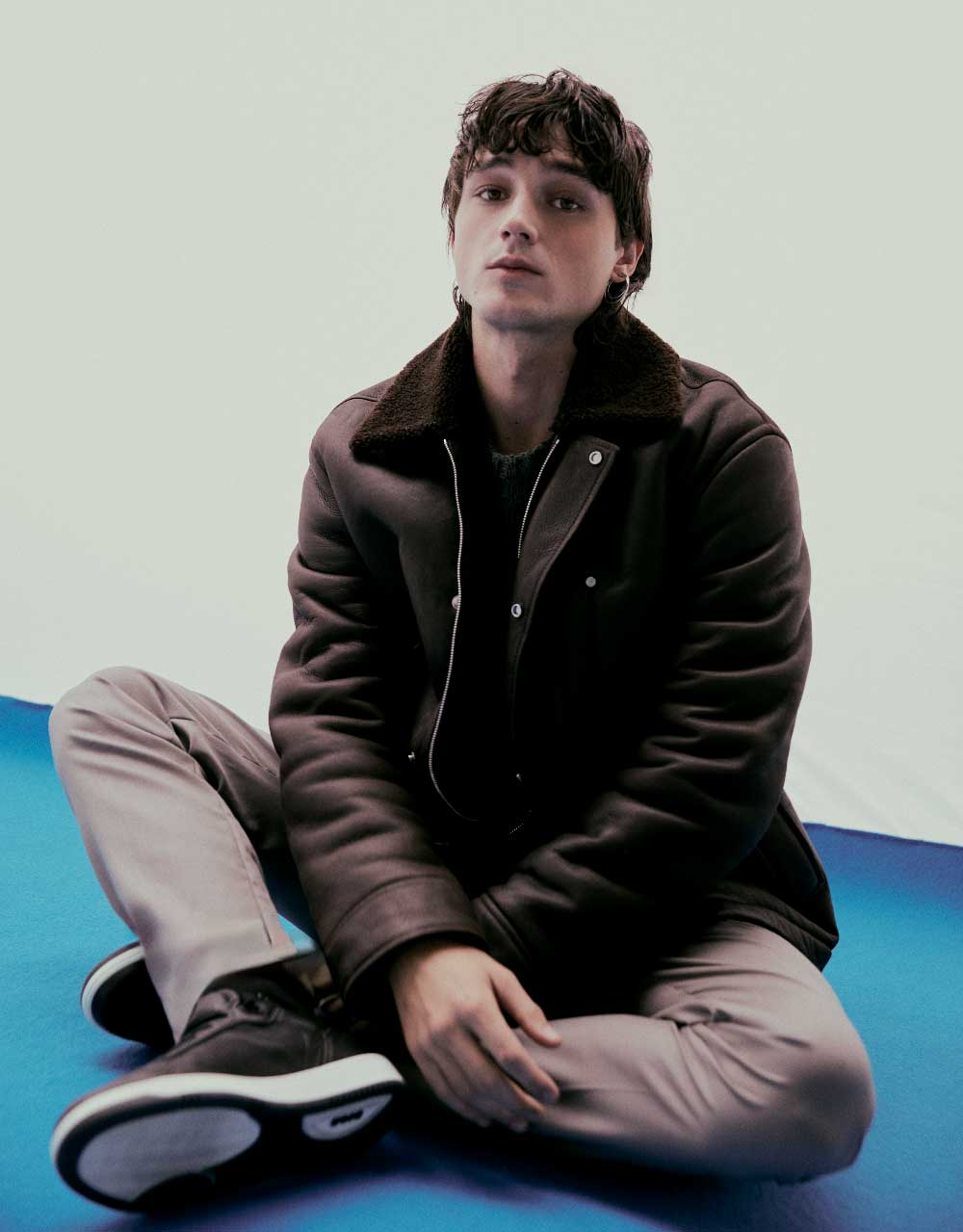 Pol Granch es el actor y cantante con perfecto acento Díor