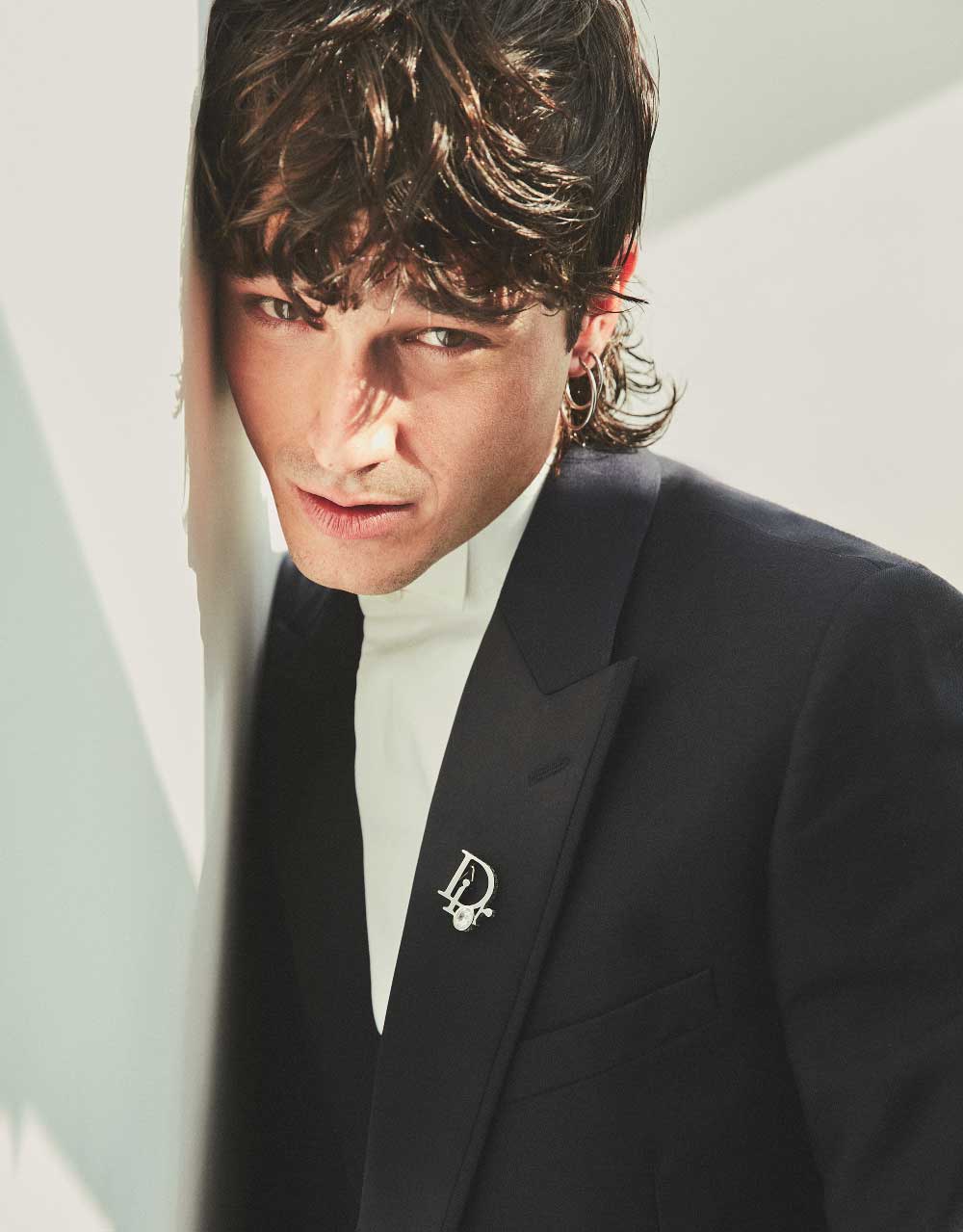 Pol Granch es el actor y cantante con perfecto acento Díor