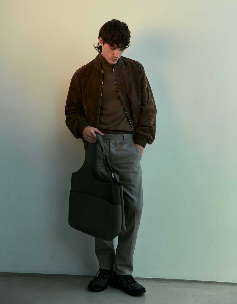 Pol Granch es el actor y cantante con perfecto acento Díor