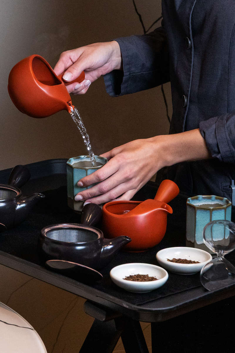 Servicio de infusión en Restaurante Hiro, que acaba de sacar su menú de mediodía