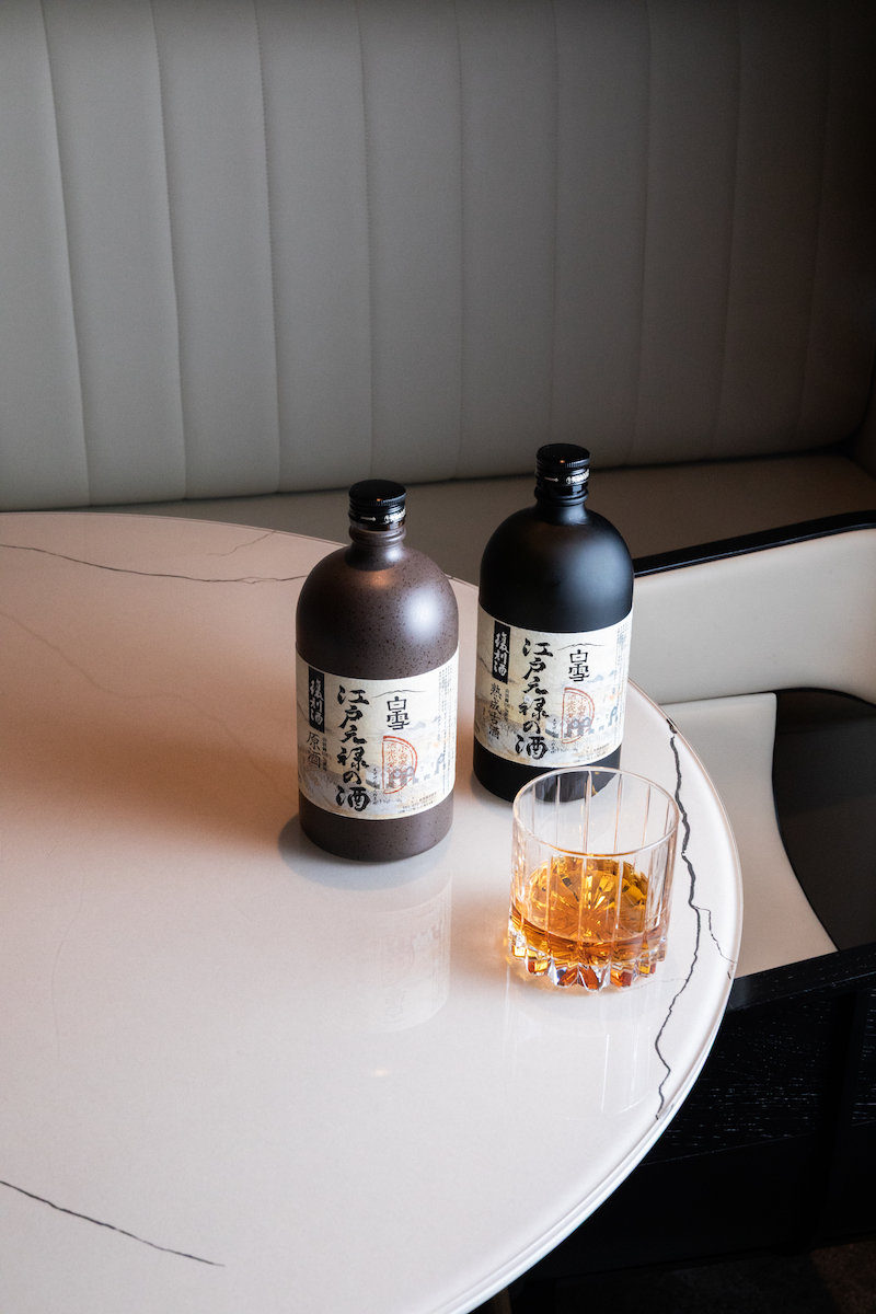 Sakes expuestos en Restaurante Hiro, que se pueden pedir además del menú de mediodía