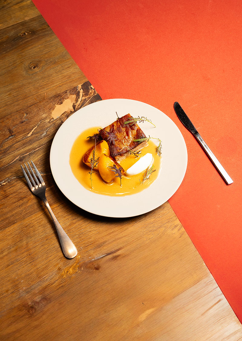 Makáá: cocina al fuego, producto noble y espacio monumental