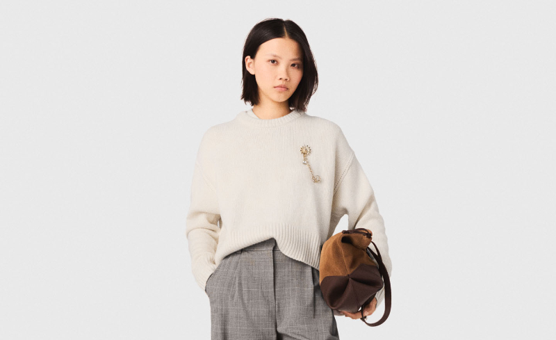 En primavera 2026, una chica Maje llevará un traje oversize