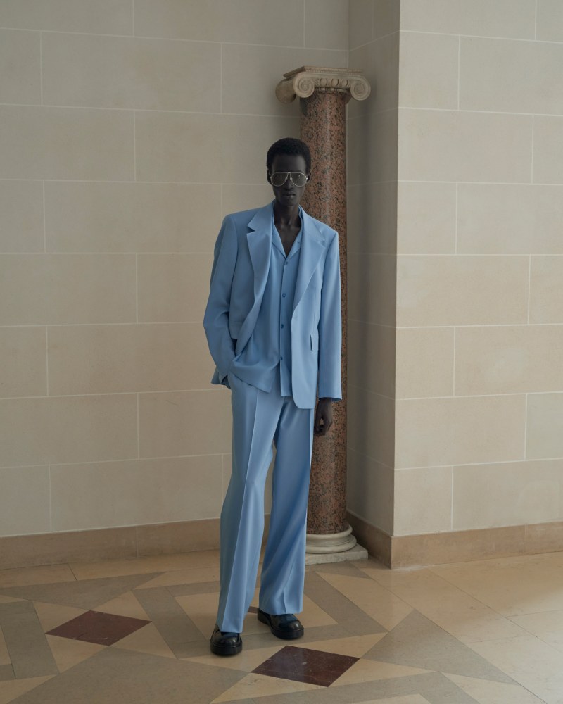 Sandro reimagina el menswear de los 70 para SS26