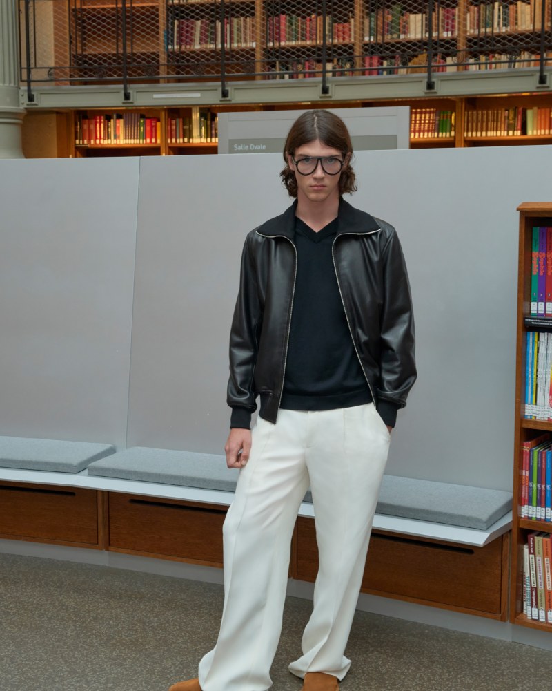 Sandro reimagina el menswear de los 70 para SS26