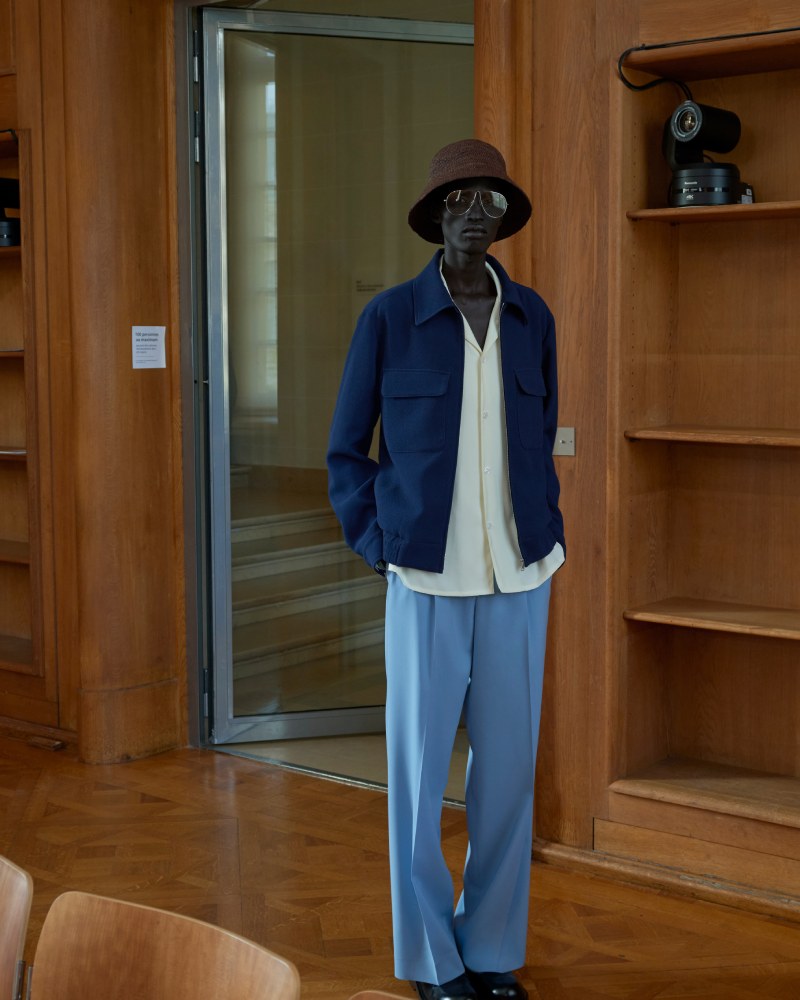 Sandro reimagina el menswear de los 70 para SS26