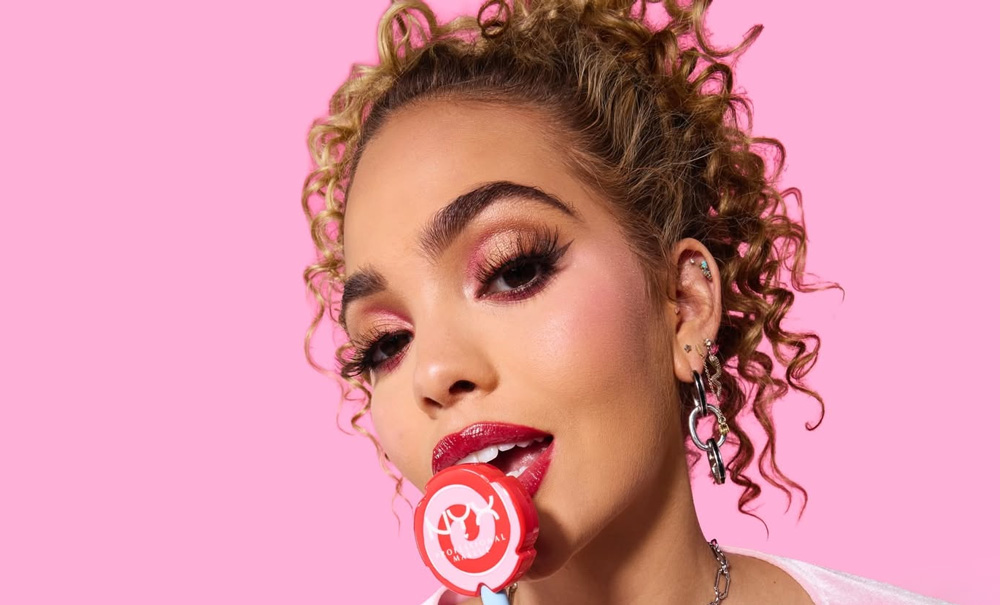 Nyx Cosmetics hace que el brillo de tu look pase a tus ojos