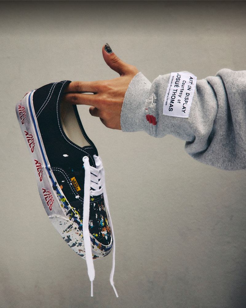 Vans y Gallery Dept. nos traen otro icono skater pintado