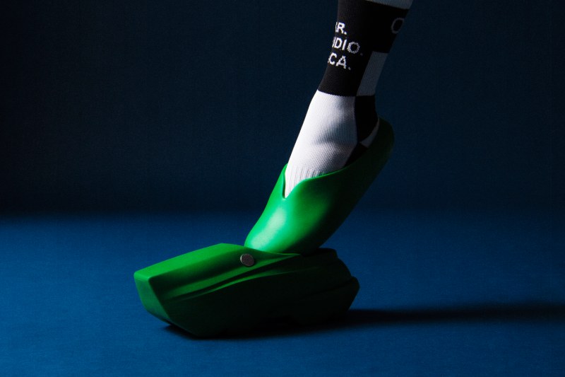 Sterling Ruby sigue empujando a Vans hacia el futuro