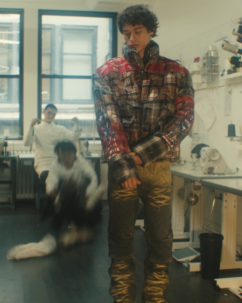 Marcas emergentes para tu radar streetwear: Who Decides War