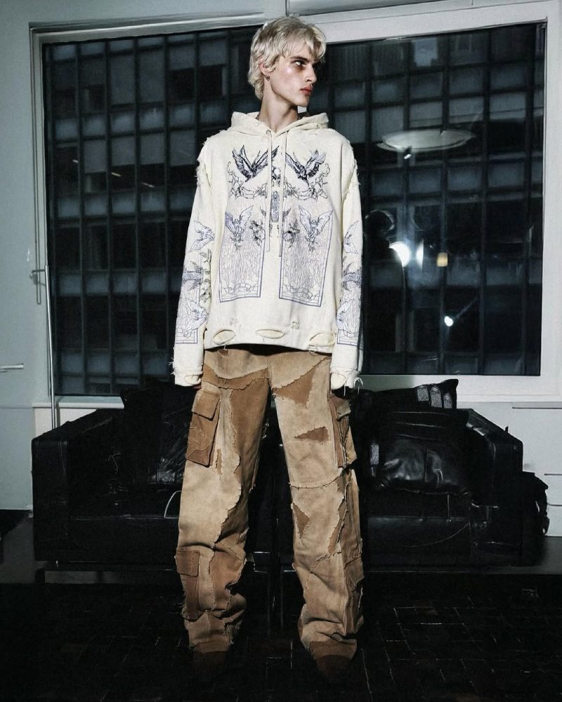 Marcas emergentes para tu radar streetwear: Who Decides War