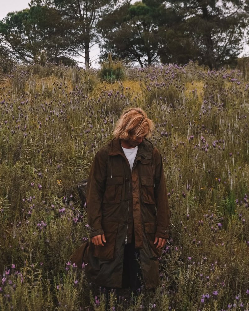 Woolrich no reinventa el armario de invierno: lo define