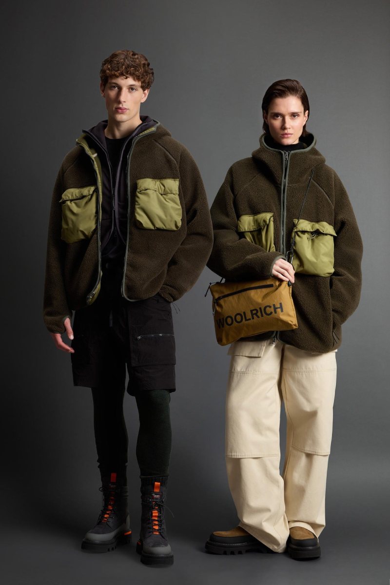 Woolrich no reinventa el armario de invierno: lo define
