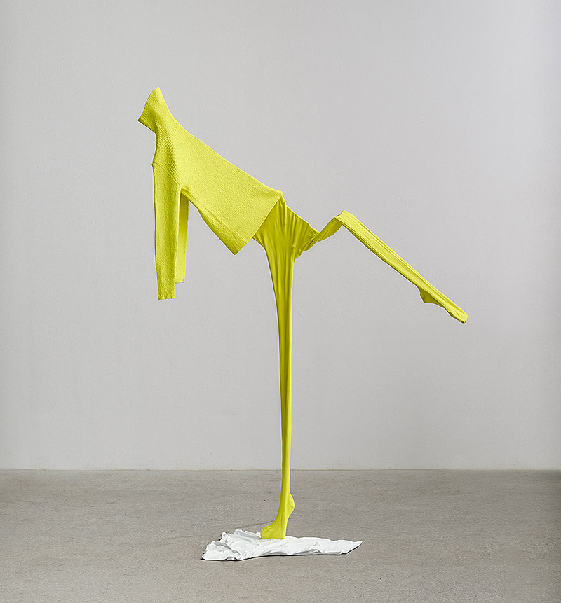 Tomorrow: Yes, de Erwin Wurm y la escultura como duda
