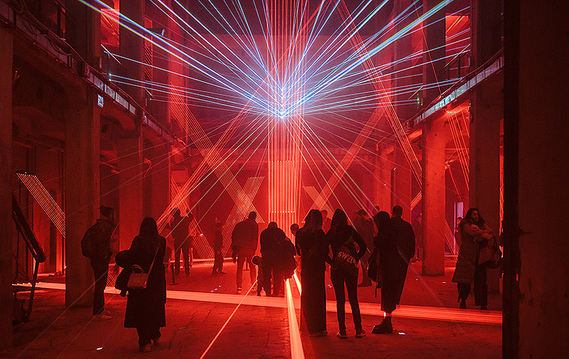 Universos de Luz: gran muestra de arte lumínico en Valencia