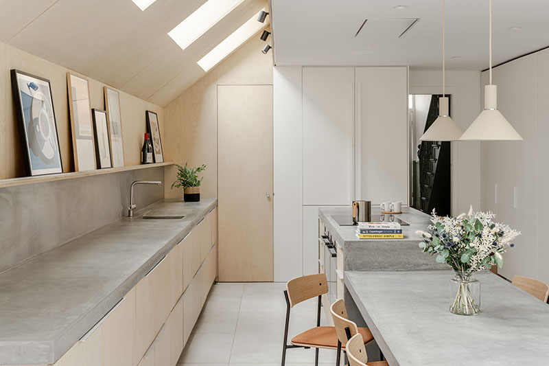 A House of Birch: casa victoriana reformada por Forgeworks