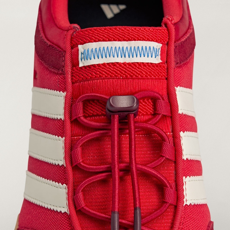 Las nuevas Ballerina de Bad Bunny son para verse Flamboyán