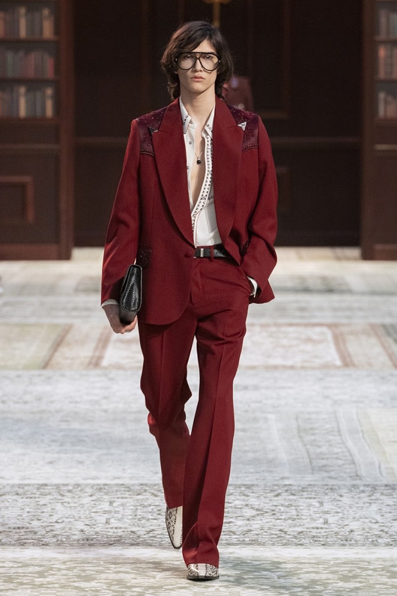 Amiri nos da contracultura setentera, pero lujosa, con fw26